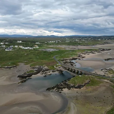 Cascade & Hot Tub F94 H0fr