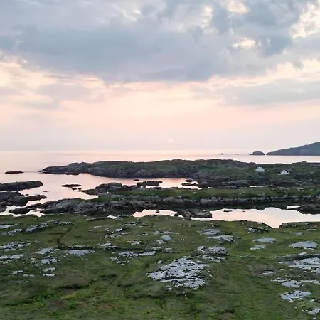 Cascade & Hot Tub F94 H0fr *