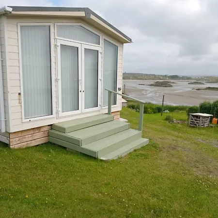 Cascade & Hot Tub F94 H0fr Holiday home