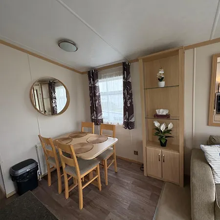 Cascade & Hot Tub F94 H0fr *