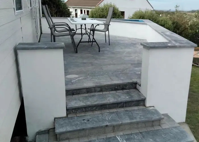 Cascade & Hot Tub F94 H0fr Ferienhaus *